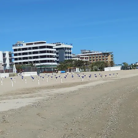 Apartman Thalie * Villa Rosa Di Martinsicuro